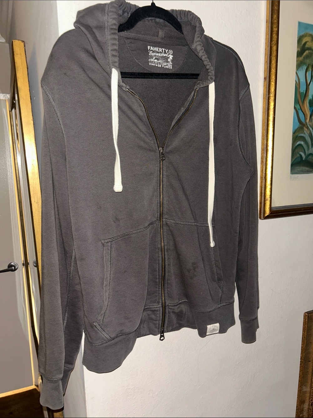 Faherty Vintage Sunwashed Zip Hoodie in Charcoal